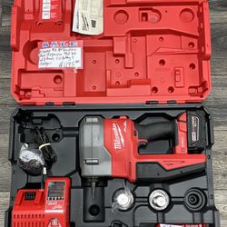 Milwaukee M18 18V Brushless Fuel Expansion Tool Kit W/ 3 Heads, 5.0 Battery & Charger 