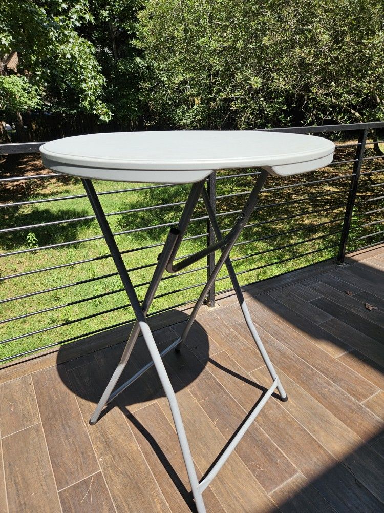 Folding Table - Circular