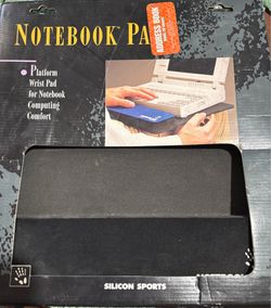 Laptop wrist pad