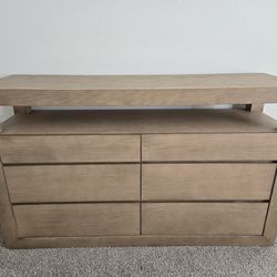 Pottery Barn 6- Drawer Dresser
