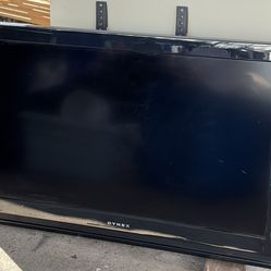 DYNEX LCD TV
