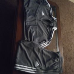 Adidas Set Pans And Hoodie Size L