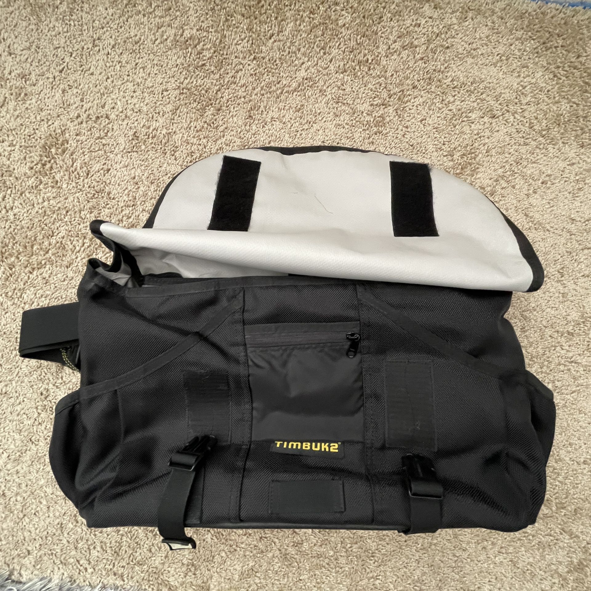 Timbuk2 Facebook Messenger Bag for Sale in Palo Alto, CA - OfferUp