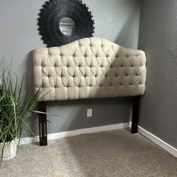 Queen Size Headboard Tufted 