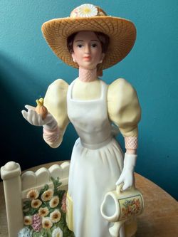 2008 Mrs. Albee Presidents Club Award Figurine