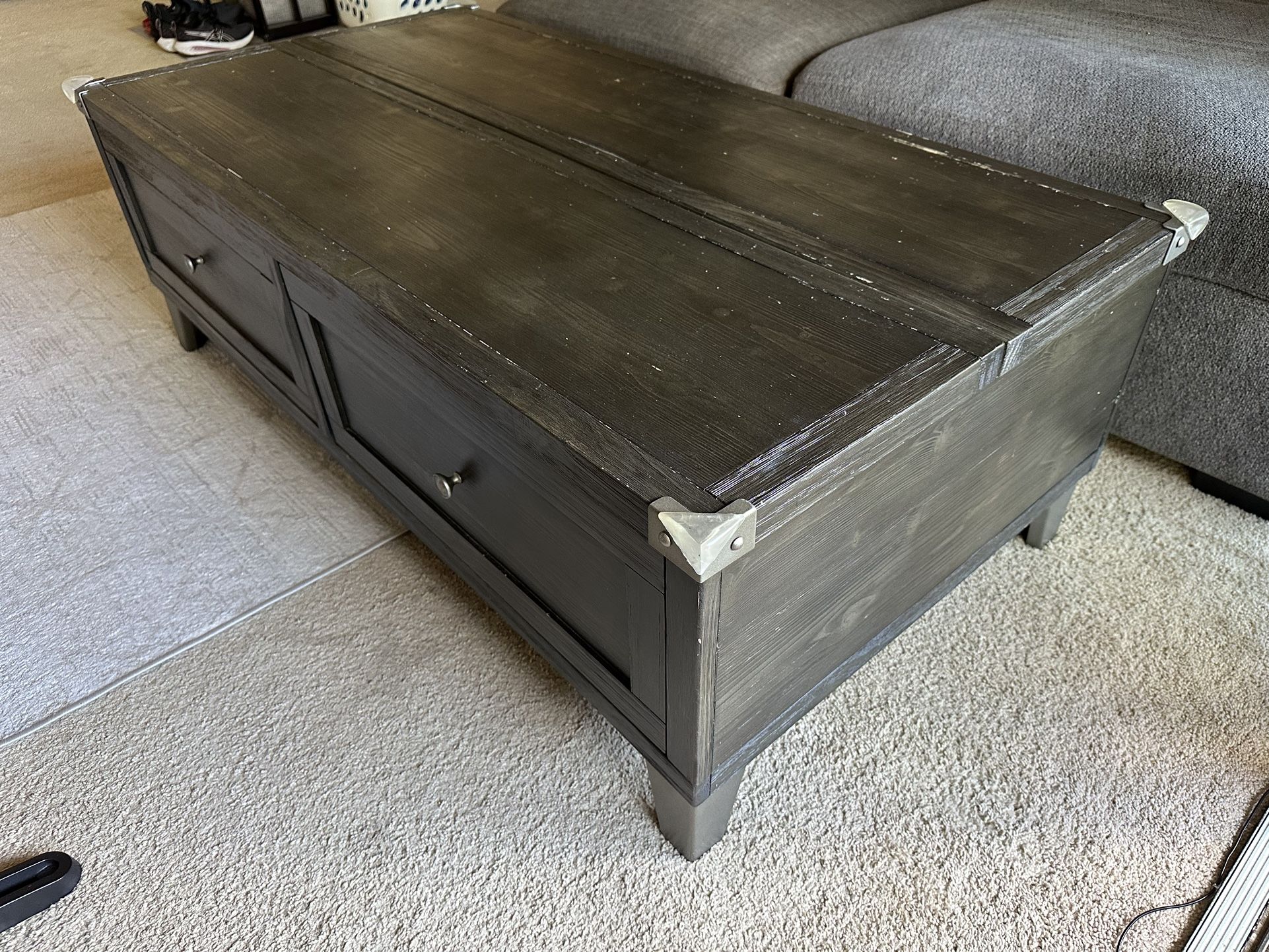 Todoe Lift Top Coffee Table