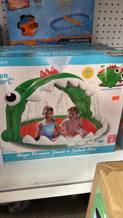 Mega pirhana water game