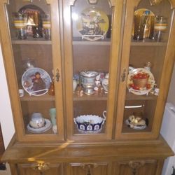 Fancy China Cabinet 