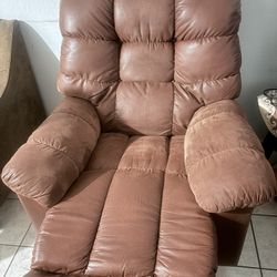 🛋️ Recliner Sofa Chair – Excellent Condition & Super Comfortable!