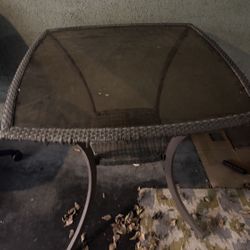 Nice Patio Table …. If Picked Up 1/2/26 Will Do 20!