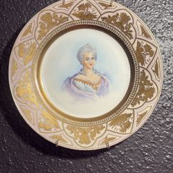 ANTIQUE AUGUSTUS REX MEISSEN PORTRAIT PLATE OF LOUISE d'ORLEANS 