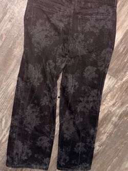 Hollister black pant ( fit amazing but only wore once)