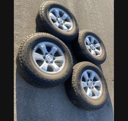 4 - 265/70r17 6x5.5 6x139.7 Stock Toyota Tundra Tacoma 4runner Tahoe Yukon Wheels Rims Good Treads Tires !!