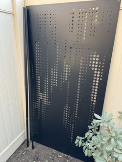 Hideaway Privacy Screen
