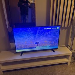 SHARP 4K  40 Inch with TV stand
