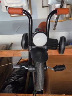 KRIDDO Motorbike-Style Kids Tricycle (Like New) – Front Light & Leather Grips