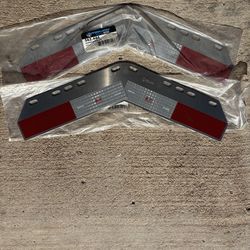 Semi Truck Mud Flap Reflectors - Semi Truck Conspicuity Plates - Semi Truck Mudflaps - Semi Truck Reflectors - Semi Truck Angled Mud Flaps - Peterbilt