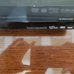Panasonic BLURAY DISC PLAYER with SD Card - Make An Offer