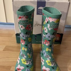 New! Girls Boots with Cozy Socks - US 2