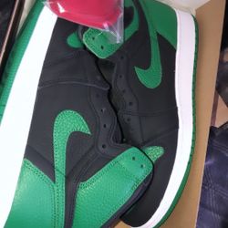 Air Jordan 1 Retro High OG Pine Green
