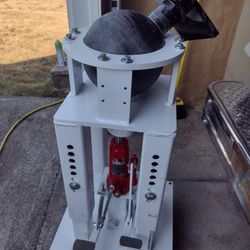 Monster Ball Vise $800