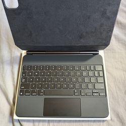 IPAd Magic Keyboard