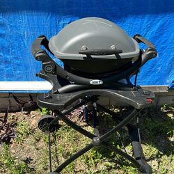 Weber Electrical Grill And Rolling Table 