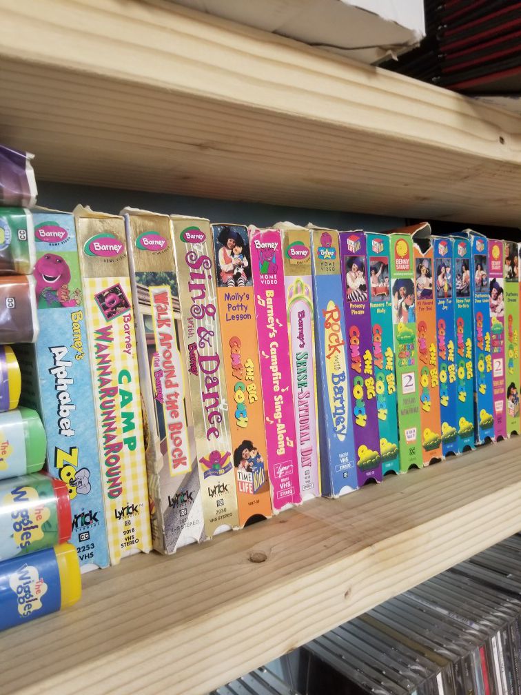 155 CHILDRENS VHS MOVIES ONLY $50 for Sale in Shelby Charter Township ...