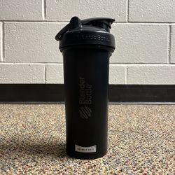 BlenderBottle Classic Protein Shaker