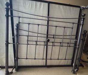 Pottery Barn Queen Metal Bed Frame + Box Spring – Excellent Condition