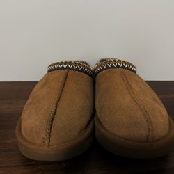 UGG  Women’s Tasman 