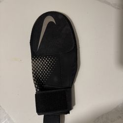 Nike Black Sliding Mitt