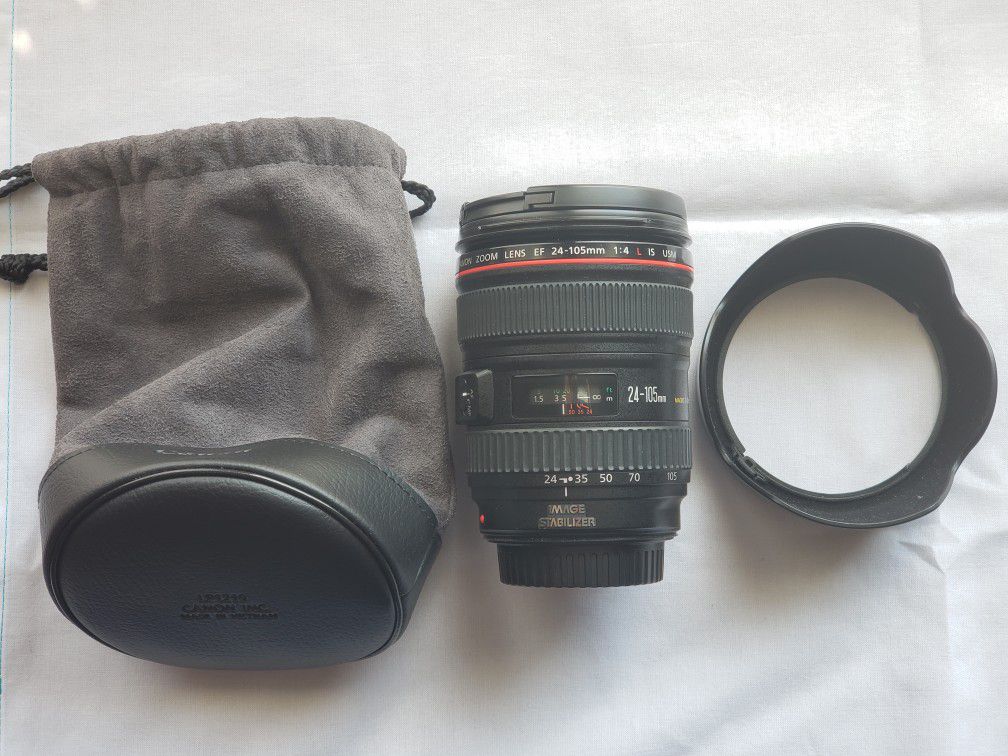 Canon 24-105mm IS L lens + hood + pouch