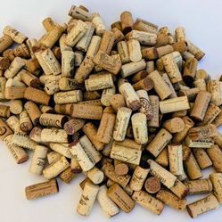 2 -1/2 Lbs Of Various Wine Corks - For Hot Pans/ Trivets, Kitchen & Storage, Crafts Projects, Furniture Protection• Decorations, Do-It-Yourself Projec