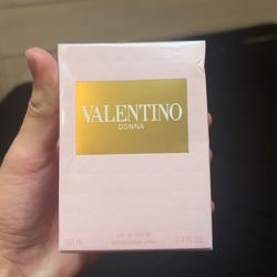 Valentino Donna Eau de Parfum 3.4oz (100ml) – Brand New Sealed 💎