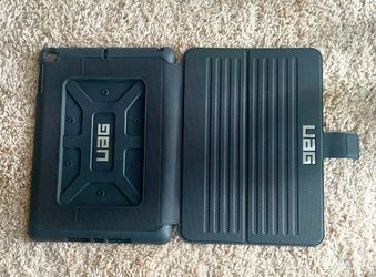 iPads 5 / 6 UAG Case