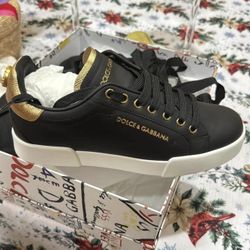 Women Size 8 Dolce Gabbana