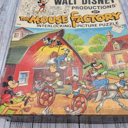 Puzzle..1962 Walt Disney the mouse factory puzzle in original box