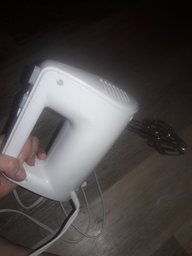 Hand Mixer