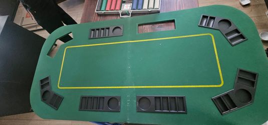 Poker Set with Aluminum Case and Folding Tabletop