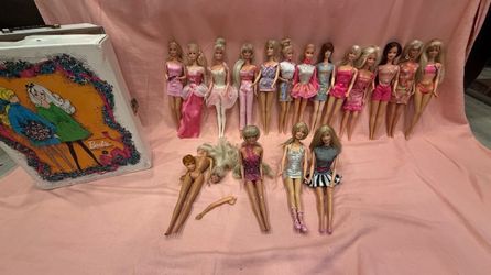 Mattel Barbie Doll Lot of 18 -1960s & 1990s Vintage Barbie Trunk Case + Womens & toddler coats & Jackets- all sizes
