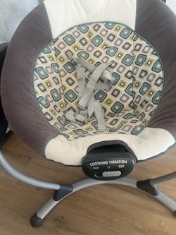 Gravo baby swing