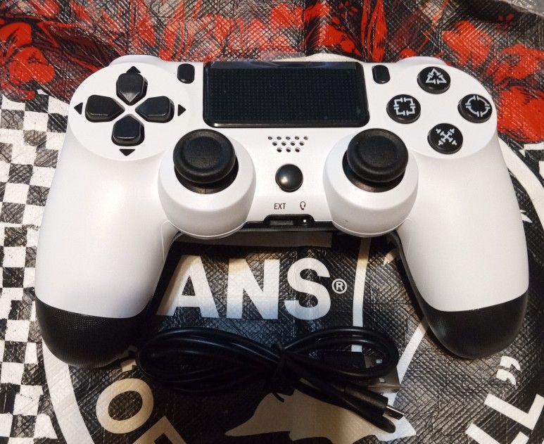 New PS4 Controller $30