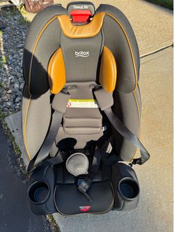 Britax One4Life Car Seat (Premium Cooling/Wipe-Clean Fabric) – Like New, Used Less Than 10 Times – Pickup Only