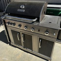 Master Forge 5 Burner With Sear Burner And Side Table. 