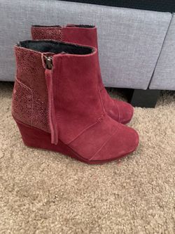 TOMS Boots