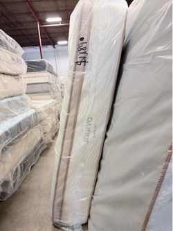 SALE 💥King mattress Saatva HD💥