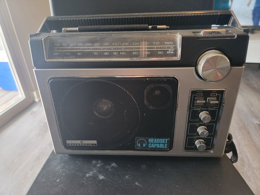 Radio GE Superadio II General Electric GE AM/FM Super Radio 7-2885f WORKS!