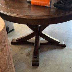 Farm house Round Table With/ 4 Chairs Solid Wood 