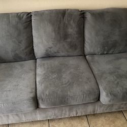 3 seater, pull out bed